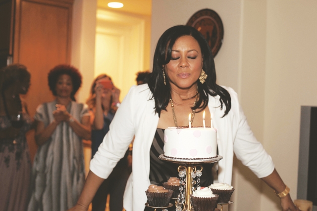 custom birthday cake delivery