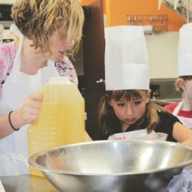 Kids Learning To Bake